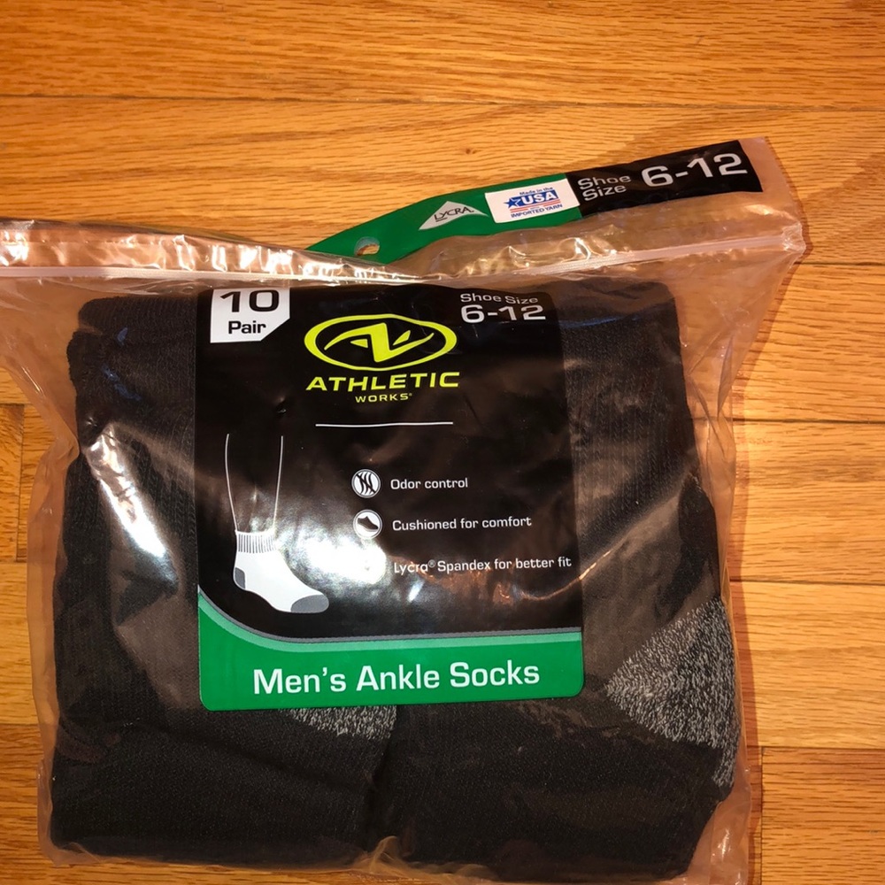Men’s ankle shorts NWT